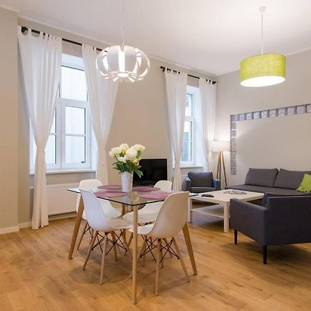 Modern & Spacious 80M2 Apartment In Riga Old Town Eksteriør billede