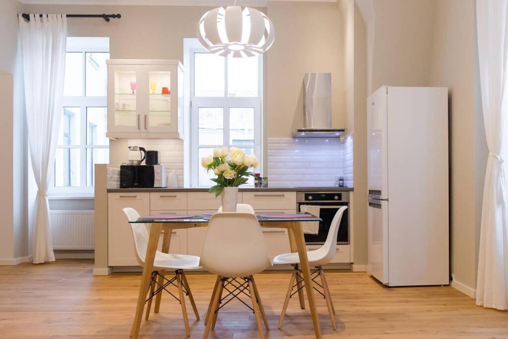 Modern & Spacious 80M2 Apartment In Riga Old Town Eksteriør billede