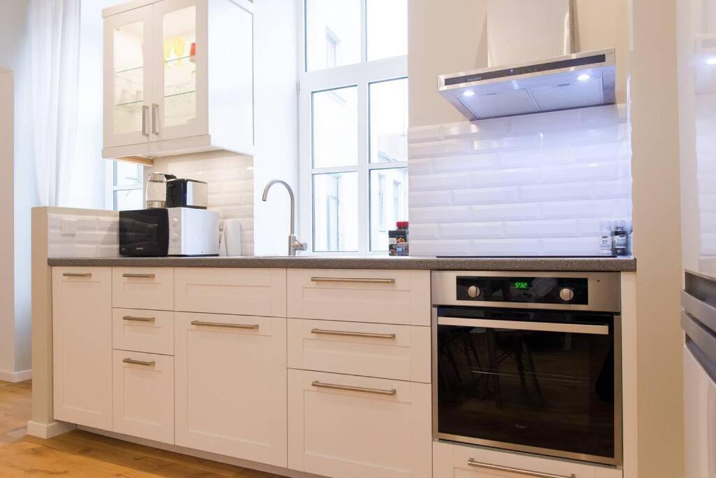 Modern & Spacious 80M2 Apartment In Riga Old Town Eksteriør billede