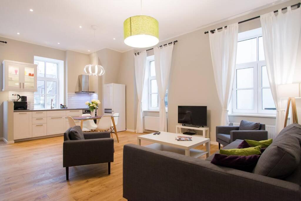Modern & Spacious 80M2 Apartment In Riga Old Town Eksteriør billede